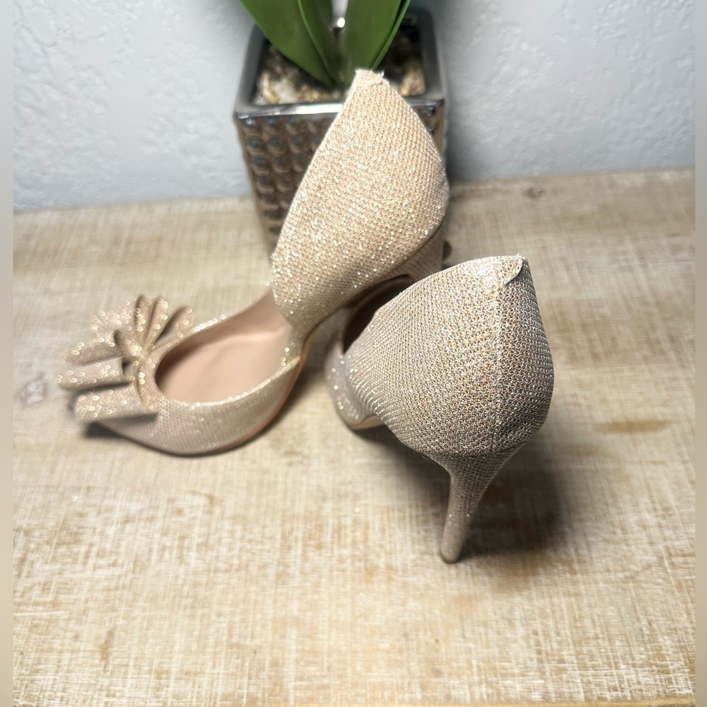 Betsey Johnson Glittering Bow Heels (#0145) - Picture 6 of 11